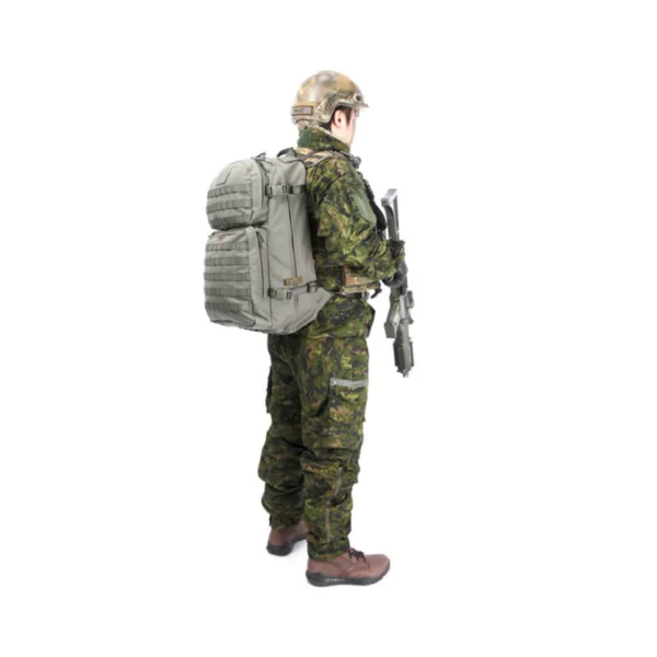 SNIGEL 40L Specialist Backpack